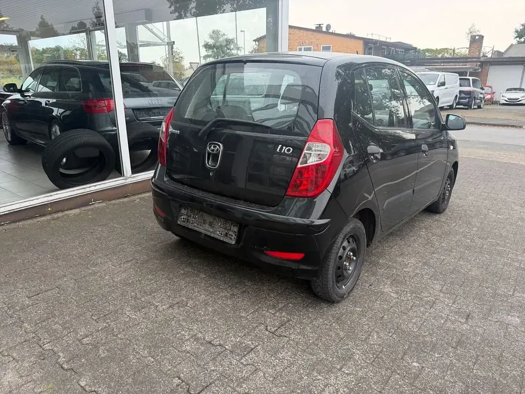 Gebraucht Hyundai i10 Classic 69 PS (50 kW) 2011 Schwarz Kleinwagen
