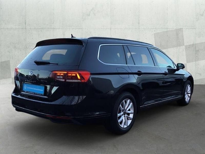 Gebraucht VW Passat Business 150 PS (110 kW) 2022 Schwarz Limousine