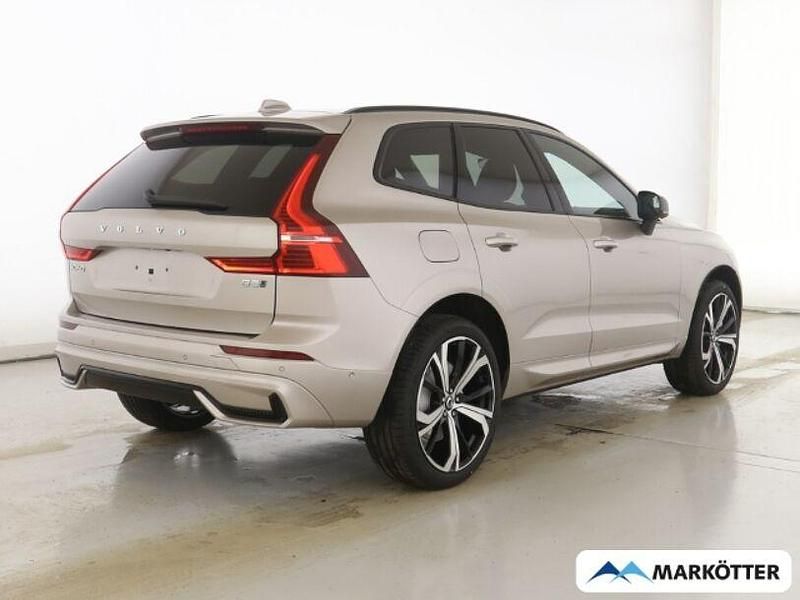 Gebraucht Volvo XC60 Plus 250 PS (183 kW) 2025 Grau SUV