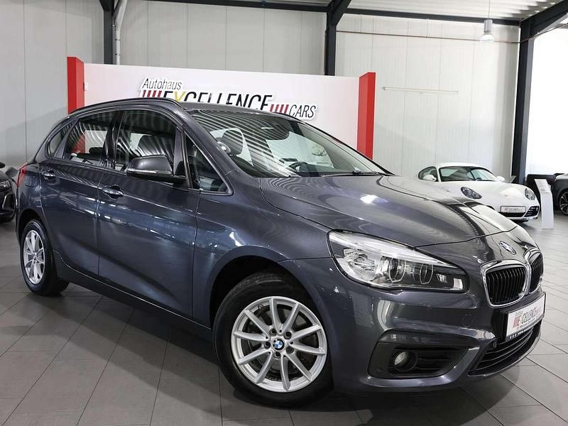 Gebraucht BMW 218 Advantage 150 PS (110 kW) 2018 Mineralgrau metallic Van / Kleinbus