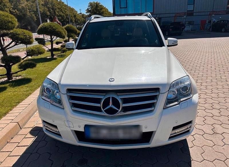 Weiß Gebraucht 2011 Mercedes GLK220 SUV | 9.500 € (Fairer Preis) - Bild 1/4