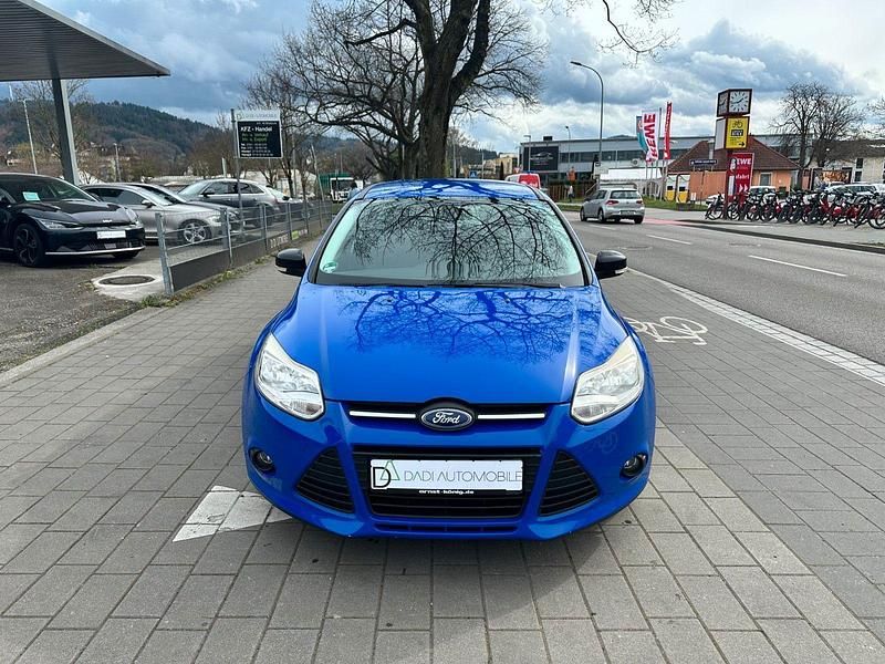 Gebraucht Ford Focus Trend 116 PS (85 kW) 2013 Blau Kombi