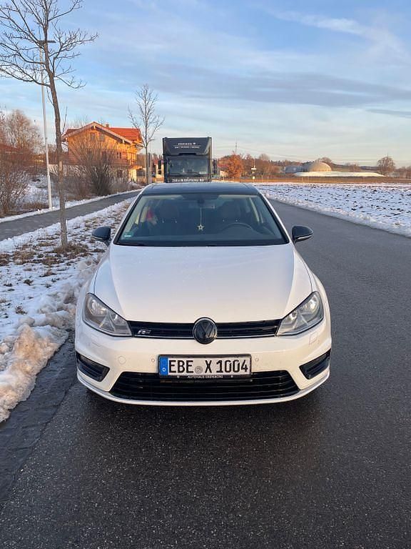 Weiß Gebraucht 2014 VW Golf Cup Limousine | 9.500 € (Fairer Preis) - Bild 1/4