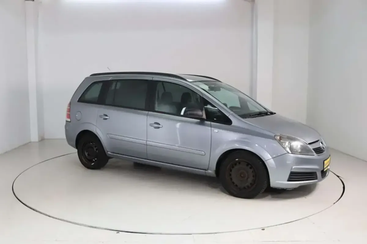 Gebraucht Opel Zafira Edition 150 PS (110 kW) 2005 Silber/grau Van / Kleinbus