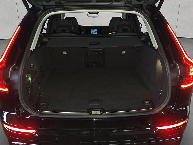 Gebraucht Volvo XC60 Plus 250 PS (183 kW) 2024 Schwarz SUV