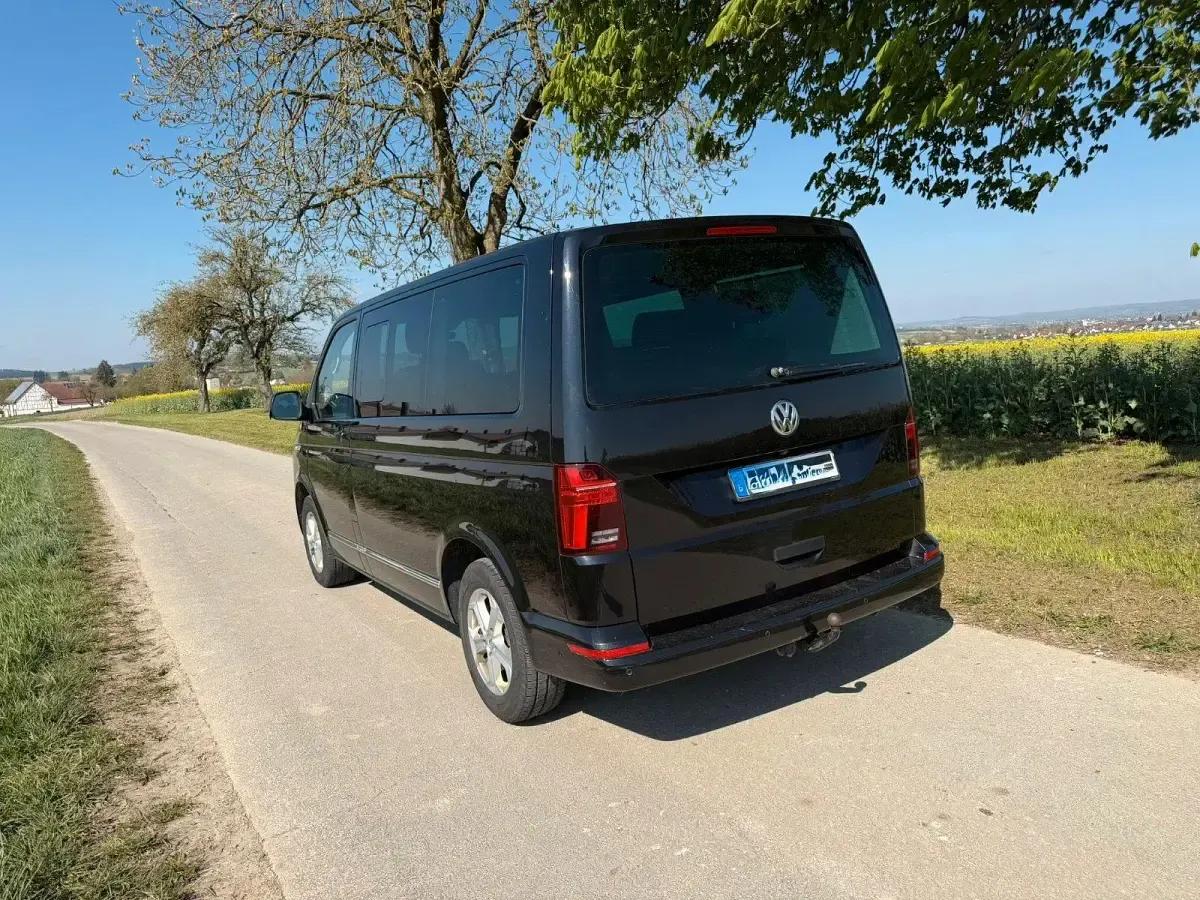 Gebraucht VW Multivan 150 PS (110 kW) 2020 Schwarz Van / Kleinbus