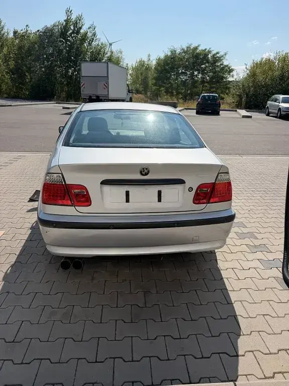 Gebraucht BMW 318 Sport Line 143 PS (105 kW) 2002 Silber Limousine