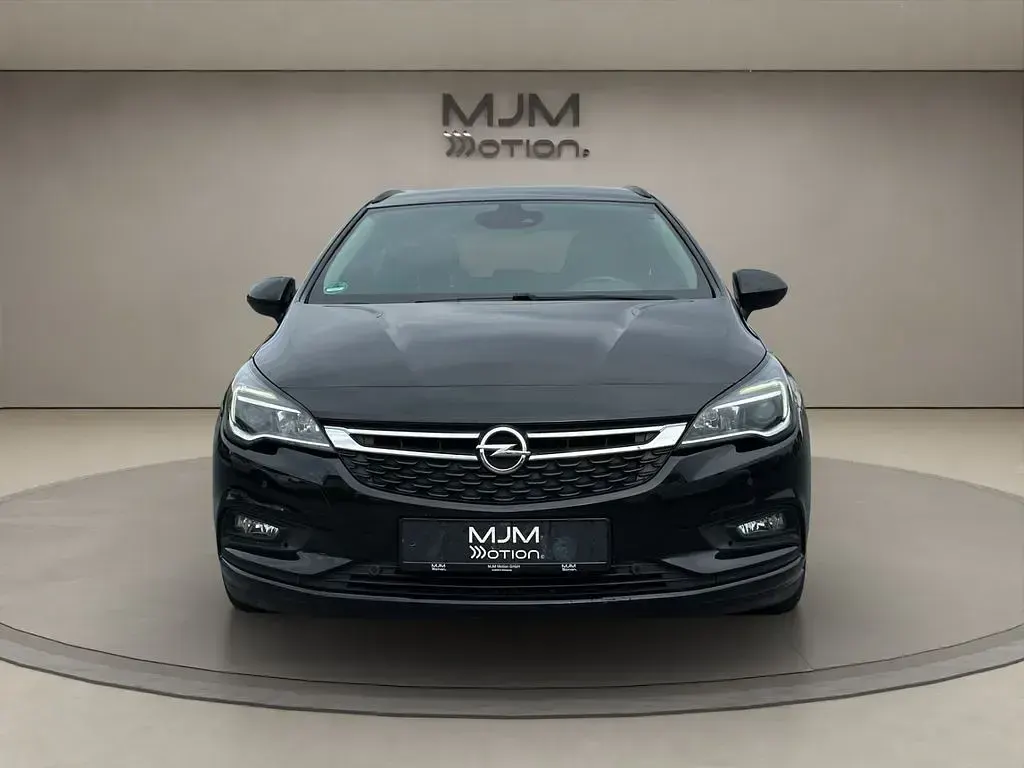 Usata Opel Astra Business 110 CV (80 kW) 2018 Nero Station wagon