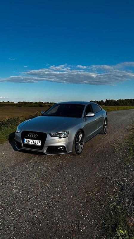 Silber Gebraucht 2015 Audi A5 Sportback Ambiente Coupé | 20.100 € (Etwas zu teuer) - Bild 1/4