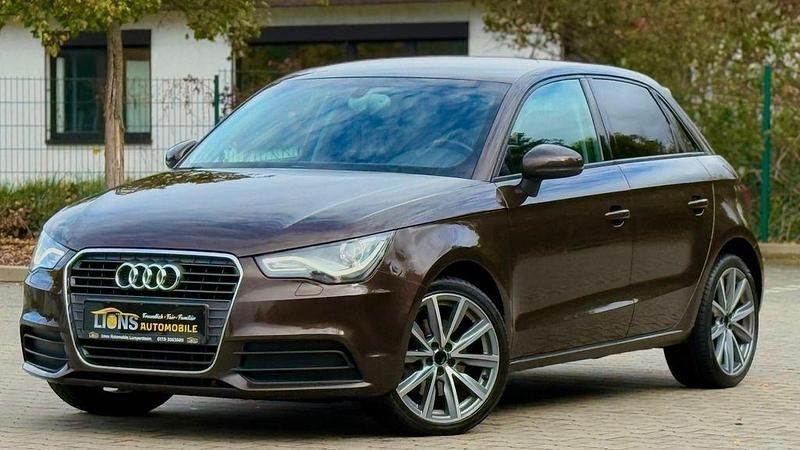 Gebraucht Audi A1 Sportback Attraction 105 PS (77 kW) 2012 Braun Kleinwagen