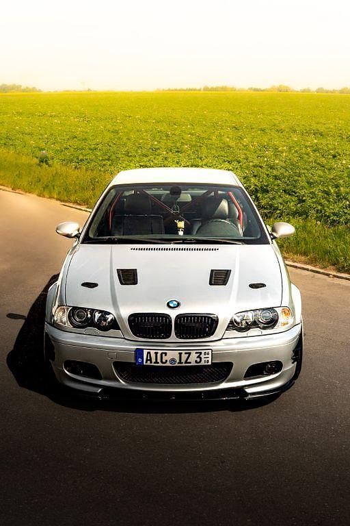 Second-hand BMW 330 Performance 231 CP (169 kW) 2001 Argintiu Coupe