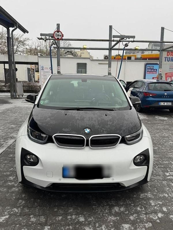 Weiß Gebraucht 2015 BMW i3 Sport Line Kleinwagen | 11.350 € (Fairer Preis) - Bild 1/4