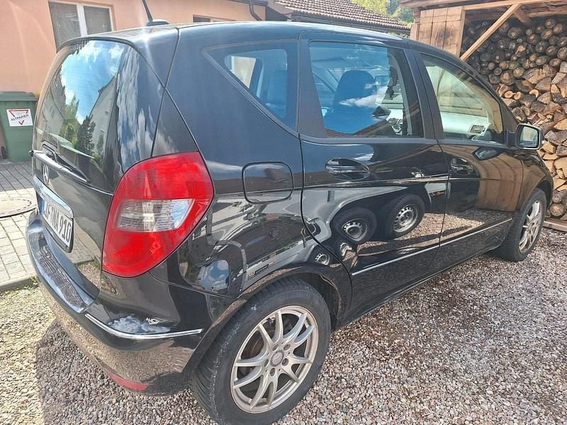 Schwarz Gebraucht 2009 Mercedes A150 Kleinwagen | 1.600 € (Fairer Preis) - Bild 1/4