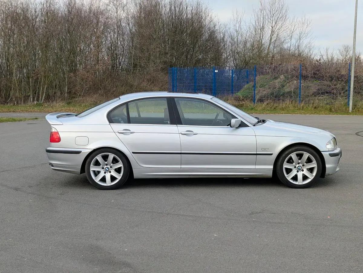 Gebraucht BMW 328 M Sport 193 PS (141 kW) 1999 Silber Limousine