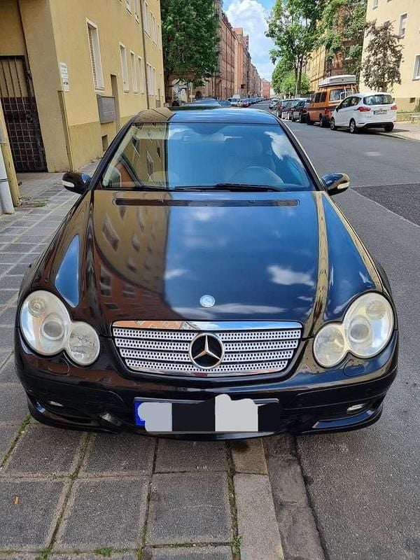 Schwarz Gebraucht 2007 Mercedes CL180 Coupé | 2.700 € (Fairer Preis) - Bild 1/4