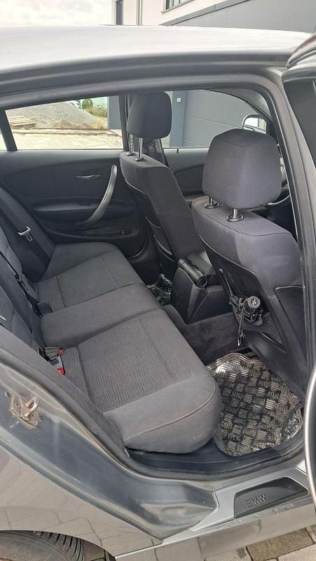 Gebraucht BMW 116 122 PS (89 kW) 2010 Silber Kleinwagen