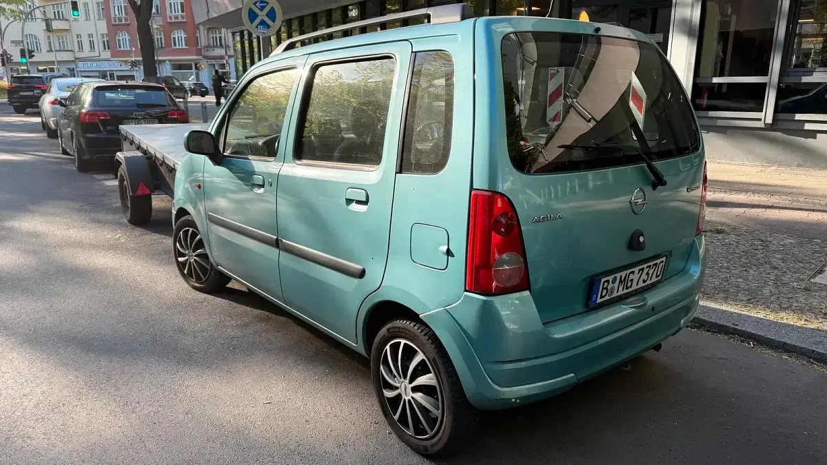 Gebraucht Opel Agila 80 PS (58 kW) 2004 Blau Van / Kleinbus