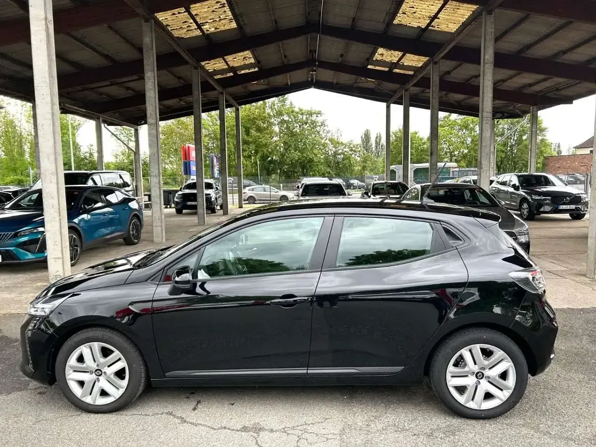 Usado Renault Clio V Evolution 91 HP (66 kW) 2025 Preto Citadino