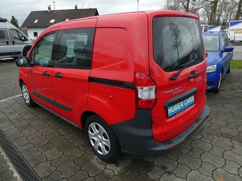 Gebraucht Ford Transit 101 PS (74 kW) 2018 Rot Kombi
