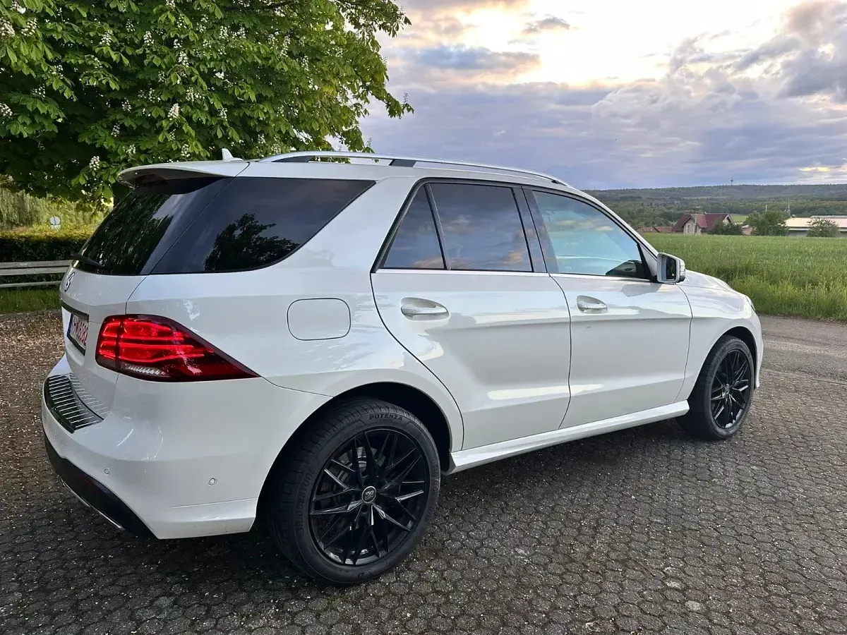 Gebraucht Mercedes GLE400 AMG line 333 PS (244 kW) 2017 Weiß SUV