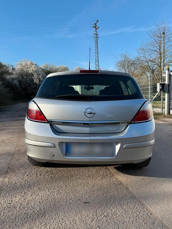 Gebraucht Opel Astra 90 PS (66 kW) 2005 Grau Kleinwagen