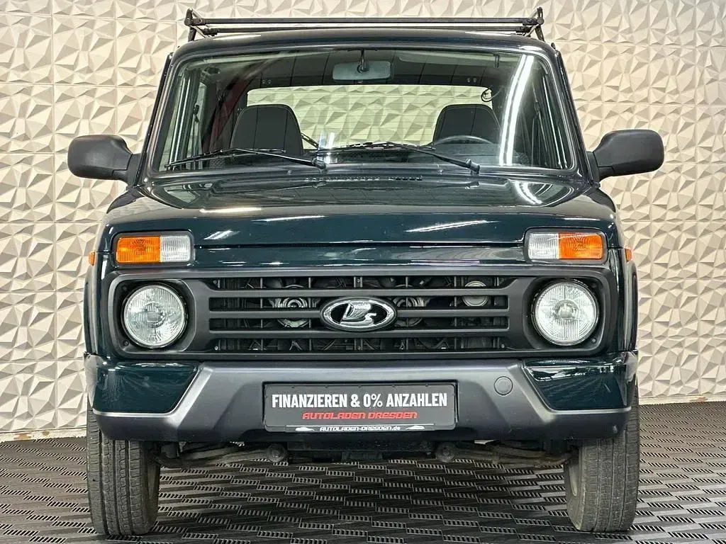 Gebraucht Lada Taiga 83 PS (61 kW) 2018 Grün SUV