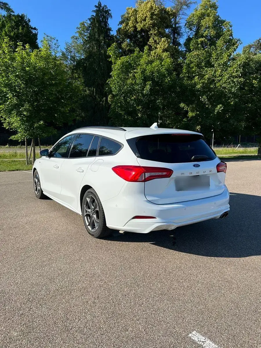 Gebraucht Ford Focus ST-Line 150 PS (110 kW) 2019 Weiß Kombi