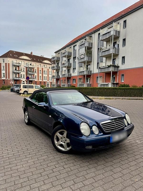 Blau Gebraucht 2000 Mercedes CLK230 Cabrio | 3.700 € (Guter Preis) - Bild 1/4