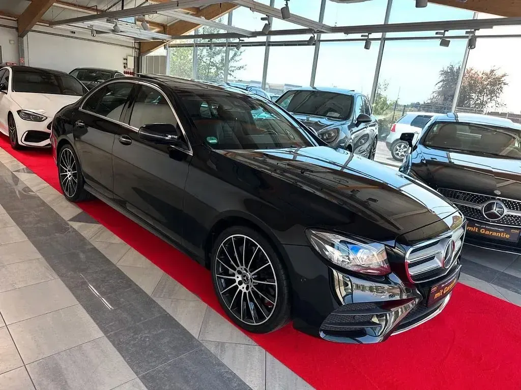 Gebraucht Mercedes E350 AMG 286 PS (210 kW) 2019 Schwarz Limousine