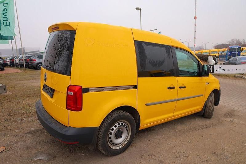 Gebraucht VW Caddy 102 PS (75 kW) 2018 Gelb Van / Kleinbus