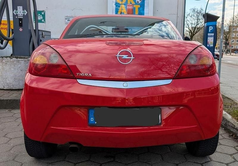 Gebraucht Opel Tigra 90 PS (66 kW) 2005 Rot Cabrio