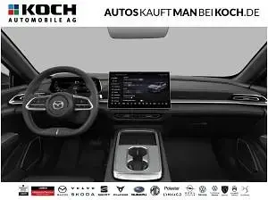 Neu Mazda 6e Takumi-Line 189 kW (258 PS) 2025 Weiß (crystal white pearl metallic) Limousine