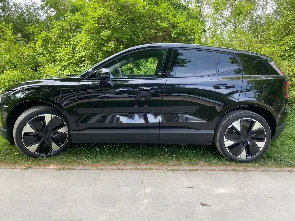 Gebraucht Volvo EX30 Ultra 200 kW (272 PS) 2026 Schwarz SUV