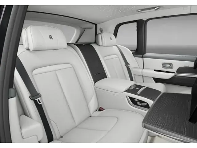 Neu Rolls Royce Cullinan 544 PS (400 kW) 2026 Schwarz SUV