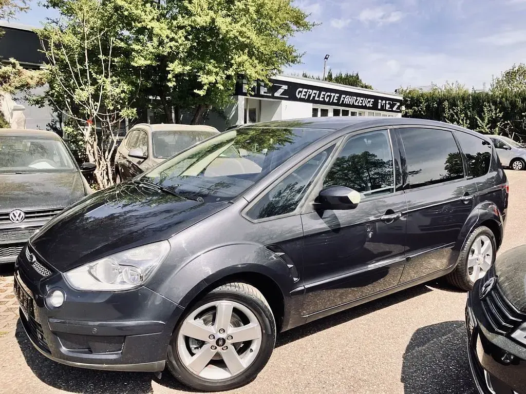 Gebraucht Ford S-MAX Titanium 145 PS (106 kW) 2009 Grau Van / Kleinbus