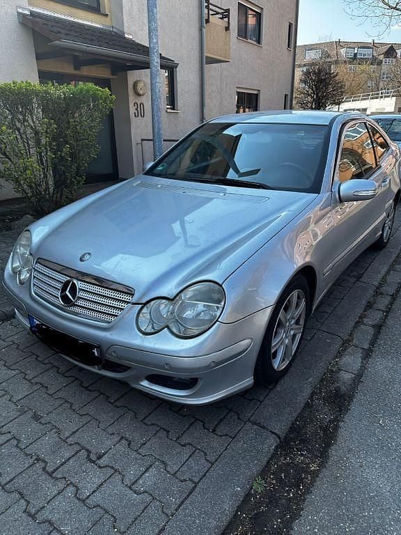 Gebraucht Mercedes CL200 163 PS (119 kW) 2007 Silber Coupé