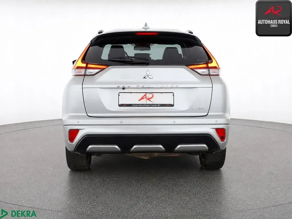 Gebraucht Mitsubishi Eclipse Cross Select 188 PS (138 kW) 2022 Sterlingsilber SUV