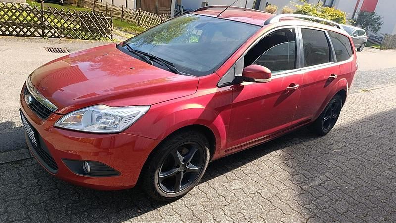 Rot Gebraucht 2008 Ford Focus Kombi | 1.850 € (Superpreis) - Bild 1/4