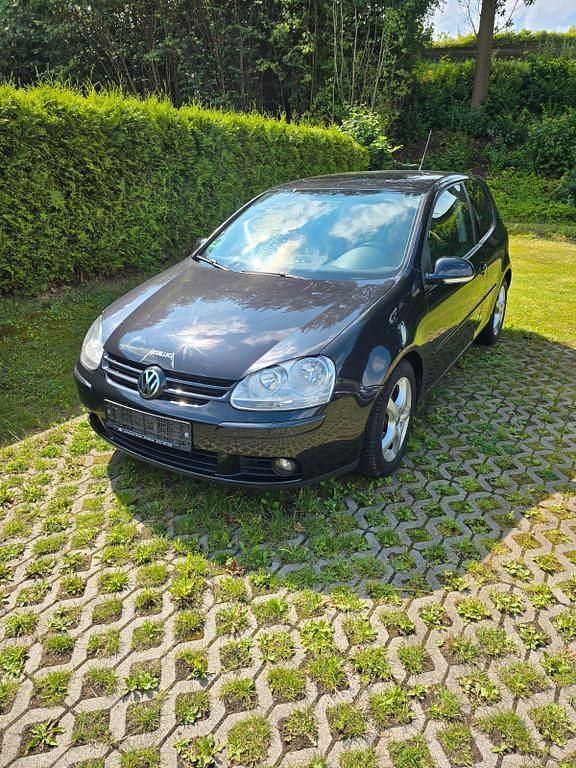 Schwarz Gebraucht 2006 VW Golf V Limousine | 3.750 € (Fairer Preis) - Bild 1/4