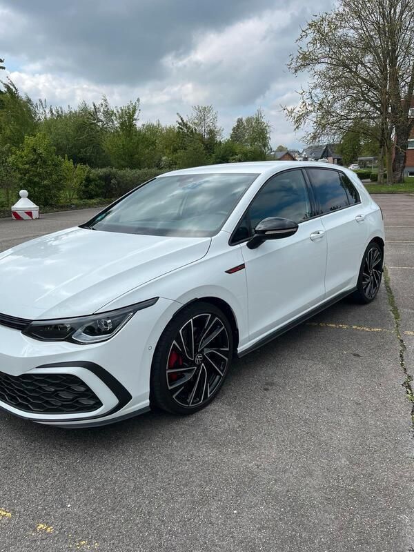 Weiß Gebraucht 2021 VW Golf VIII GTI Kleinwagen | 26.500 € (Superpreis) - Bild 1/4