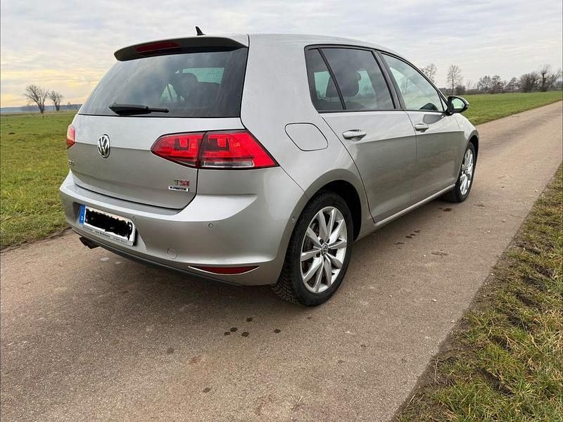 Gebraucht VW Golf VII Highline 150 PS (110 kW) 2014 Silber Limousine
