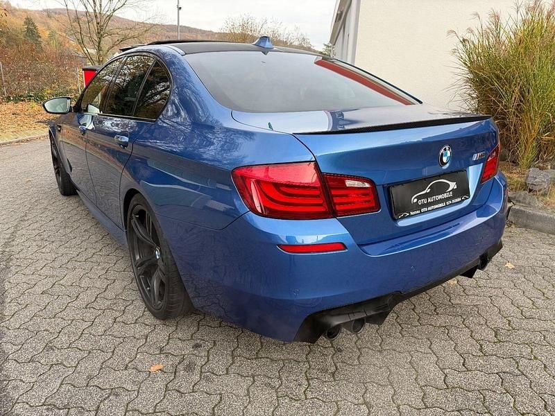 Gebraucht BMW M5 Shadowline 560 PS (411 kW) 2013 Blau Limousine