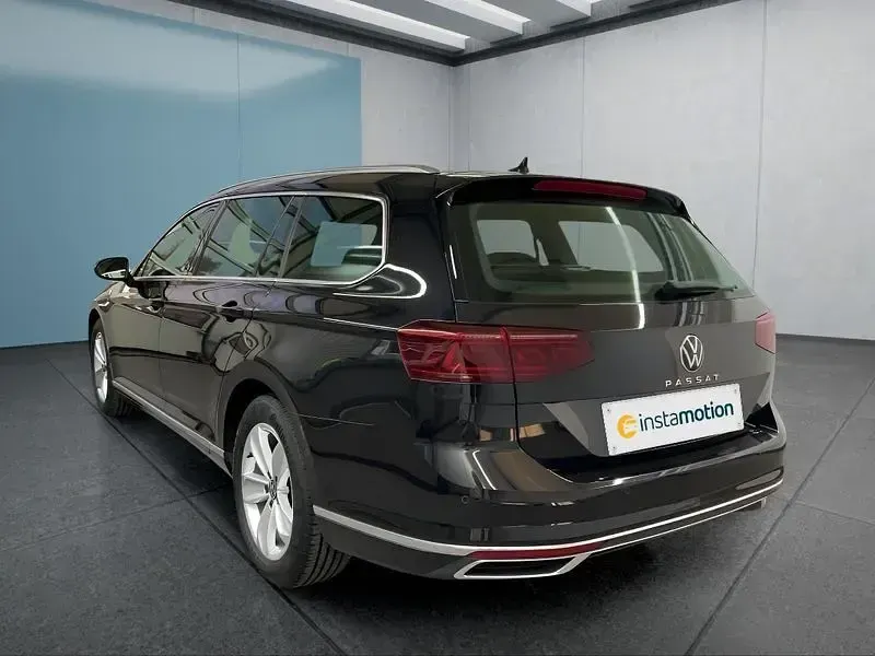 Gebraucht VW Passat 190 PS (139 kW) 2022 Schwarz Kombi