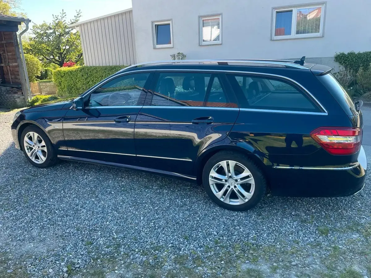 Occasion Mercedes E250 Avantgarde 204 ch (150 kW) 2011 Bleue Break