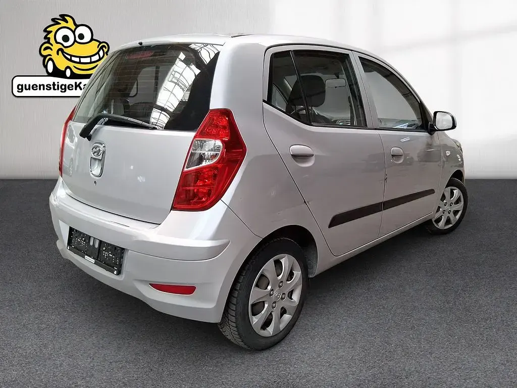 Gebraucht Hyundai i10 Edition 69 PS (50 kW) 2013 Silber Kleinwagen