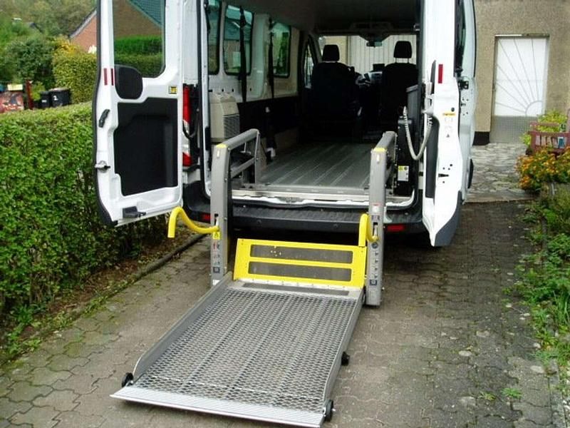 Gebraucht Ford Transit Trend 125 PS (91 kW) 2017 Weiß Van