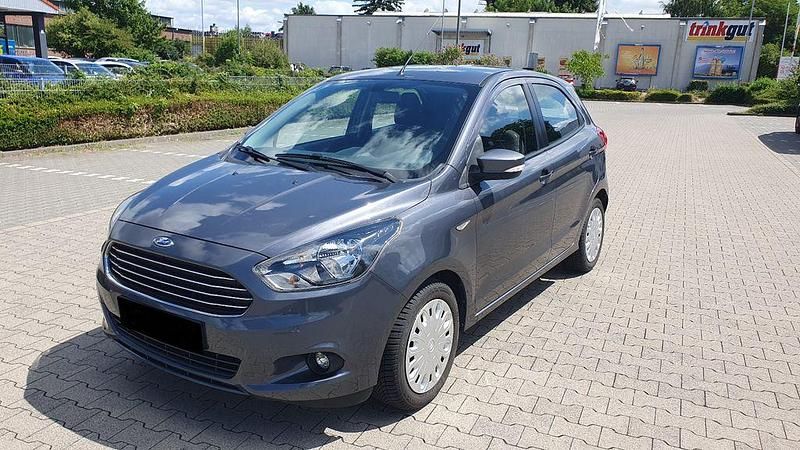 Grau Gebraucht 2017 Ford Ka Cool & Sound Edition Kleinwagen | 6.999 € (Guter Preis) - Bild 1/4