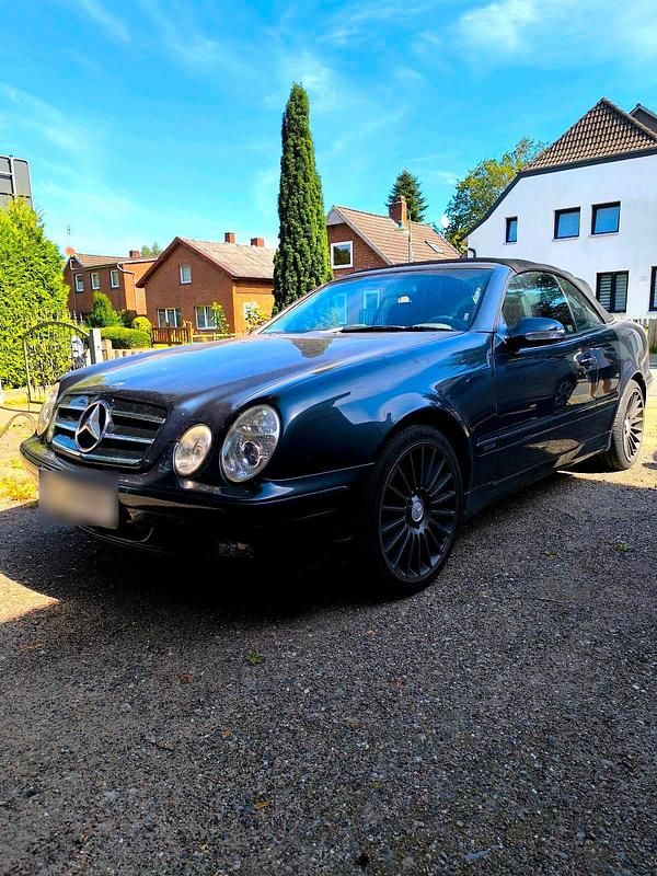 Blau Gebraucht 2000 Mercedes CLK230 Cabrio | 3.900 € (Fairer Preis) - Bild 1/4