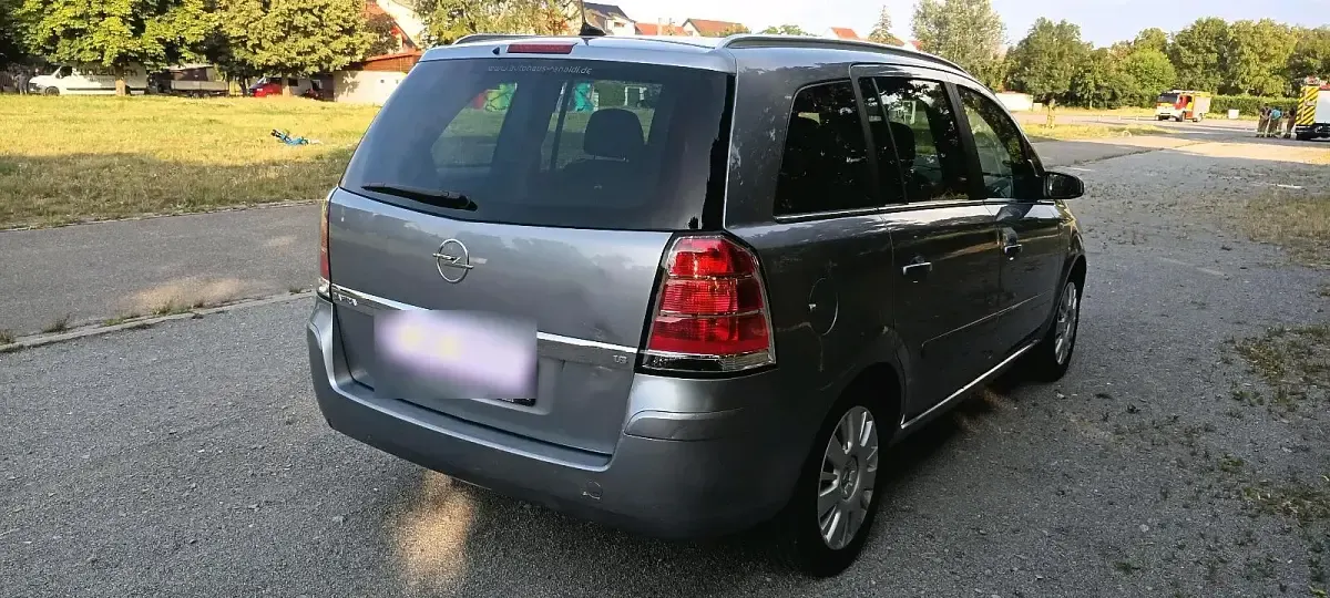 Gebraucht Opel Zafira 140 PS (102 kW) 2007 Grau Van / Kleinbus