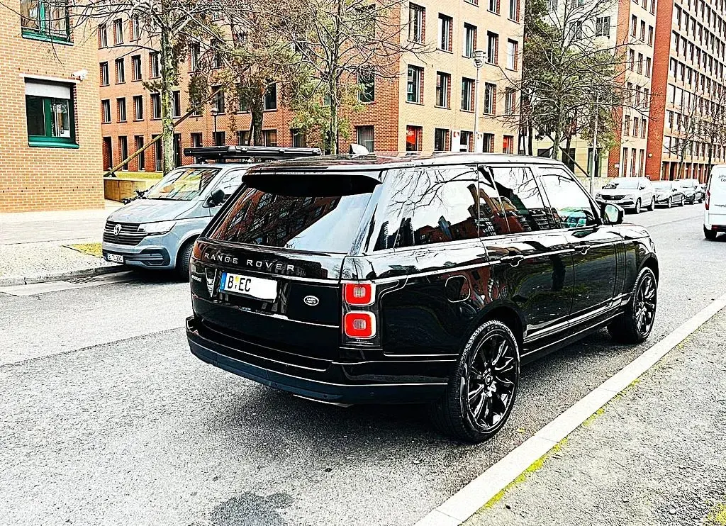 Gebraucht Land Rover Range Rover Vogue 258 PS (189 kW) 2019 Schwarz SUV